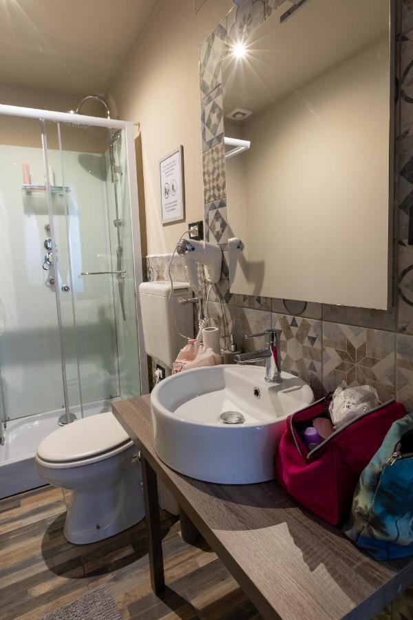 Granello Suite Central Генуа Екстериор снимка