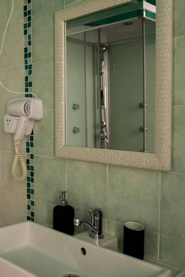 Granello Suite Central Генуа Екстериор снимка