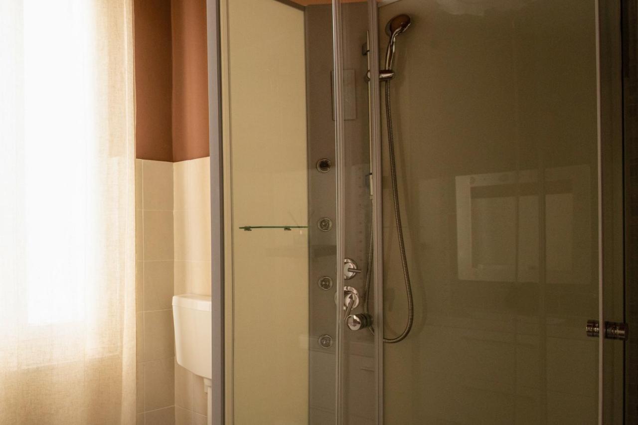 Granello Suite Central Генуа Екстериор снимка