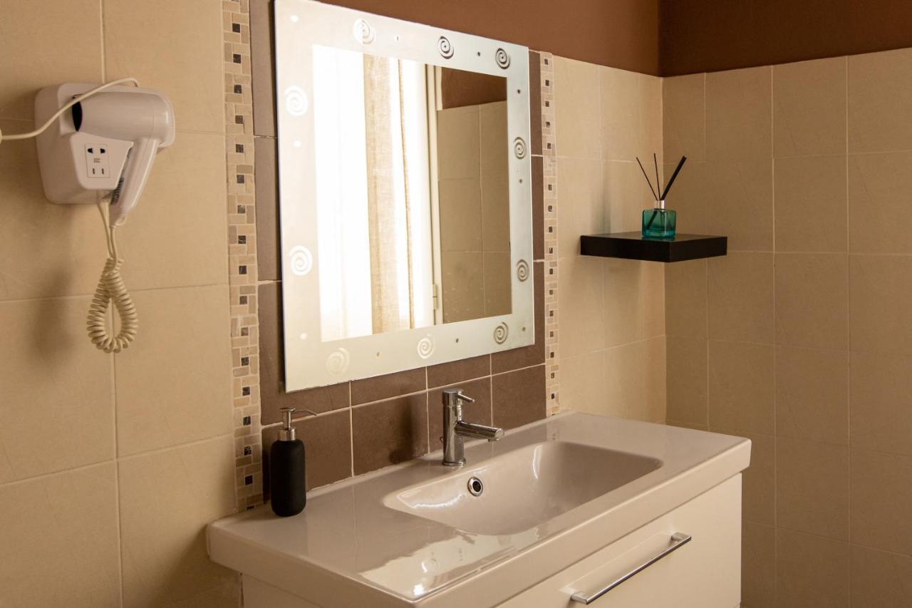 Granello Suite Central Генуа Екстериор снимка
